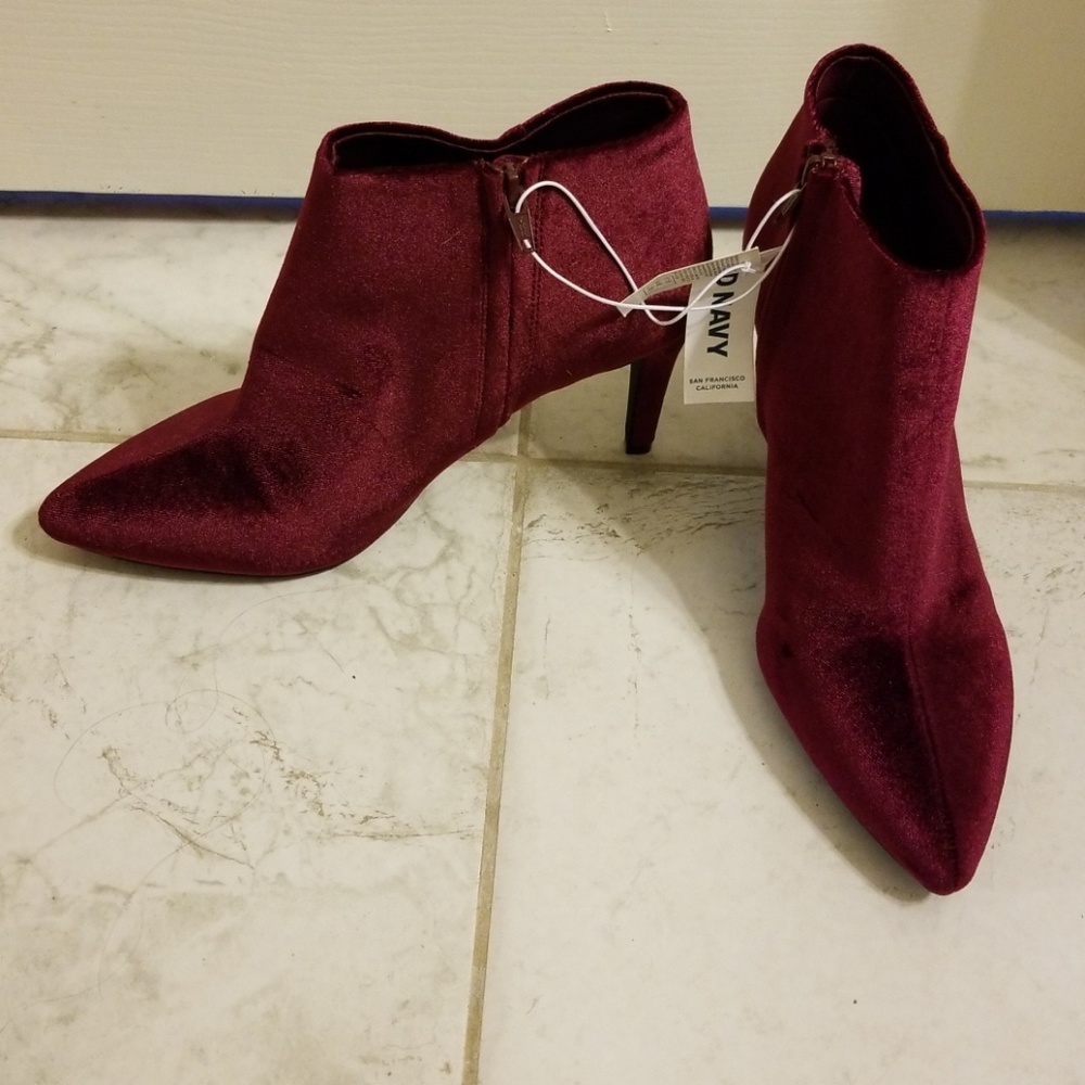 NWT Burgundy velvet ankle boots